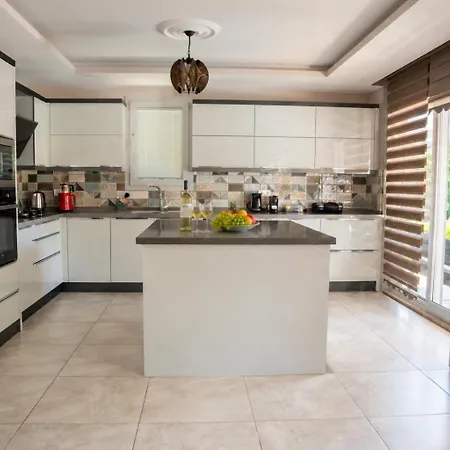 Dalyan Sarpedon Villa *